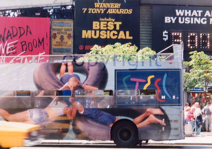 ||| Bus in New York City ||| image by Birgit Noll � ||| available as photography approx. 20x30 cm